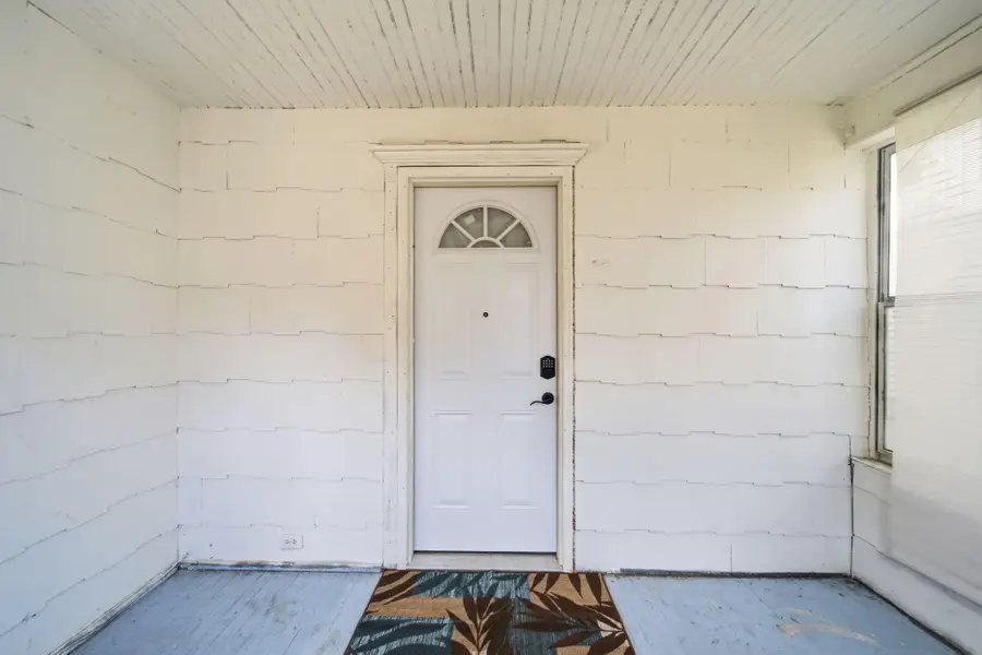 1516 Plymouth Street, Jackson, MI 49203 - #3