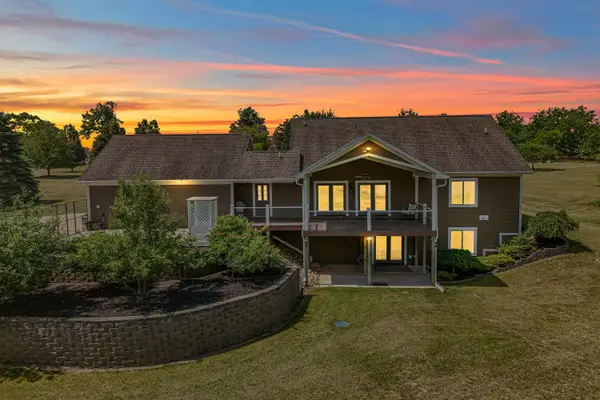 2554 W Mosherville Road, Jonesville, MI 49250