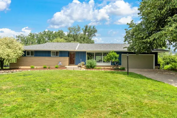 2348 Pine Lake Road, West Bloomfield, MI 48324