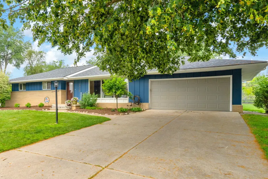 2348 Pine Lake Road, West Bloomfield, MI 48324 - #3