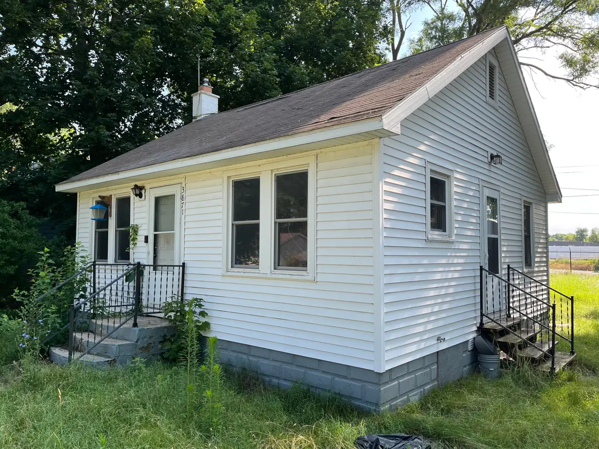 3871 Main Street, Benton Harbor, MI 49022 - #1