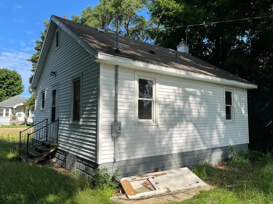 3871 Main Street, Benton Harbor, MI 49022 - #2