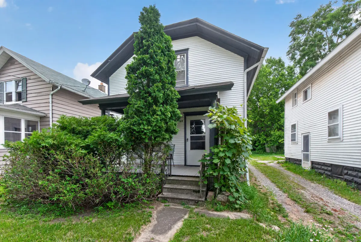 305 Watts Street, Jackson, MI 49203 - #1