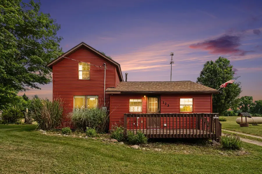 123 E North Street, Burlington, MI 49029 - #2