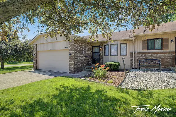 8537 Elkwood Drive Sw #77, Byron Center, MI 49315