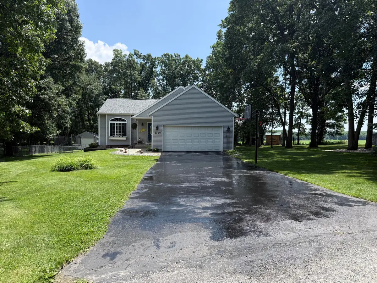 10709 William Court, Greenville, MI 48838 - #1