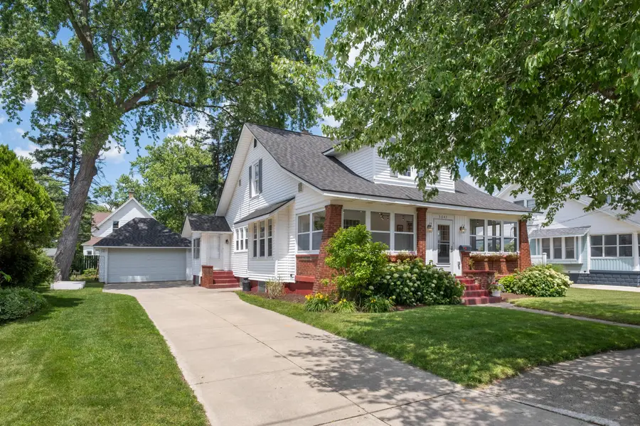 3843 Superior Street Sw, Grandville, MI 49418 - #2