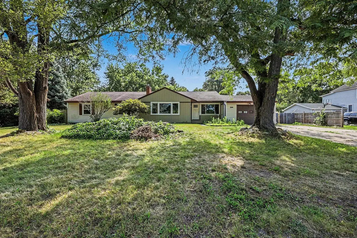 3346 Dean Lake Avenue Ne, Grand Rapids, MI 49525 - #1