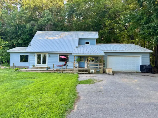 9462 E Colby Road, Crystal, MI 48818