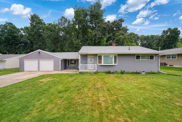 1511 Strathmoor Lane, Jackson, MI 49203