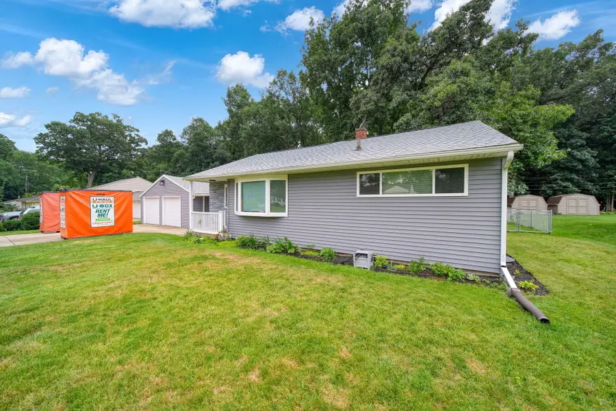 1511 Strathmoor Lane, Jackson, MI 49203 - #3