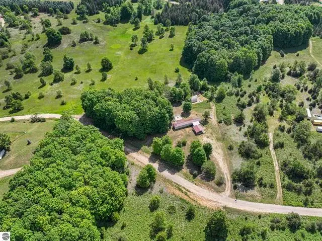 4622 Vista Valley Trail, Mesick, MI 49668 - #2