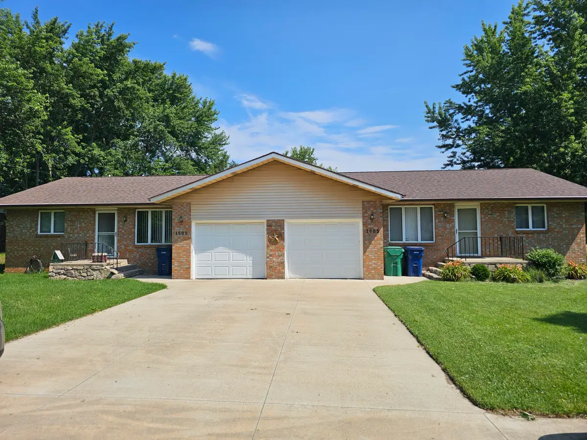 1605 &1609 Pheasant Run, Baroda, MI 49101 - #1