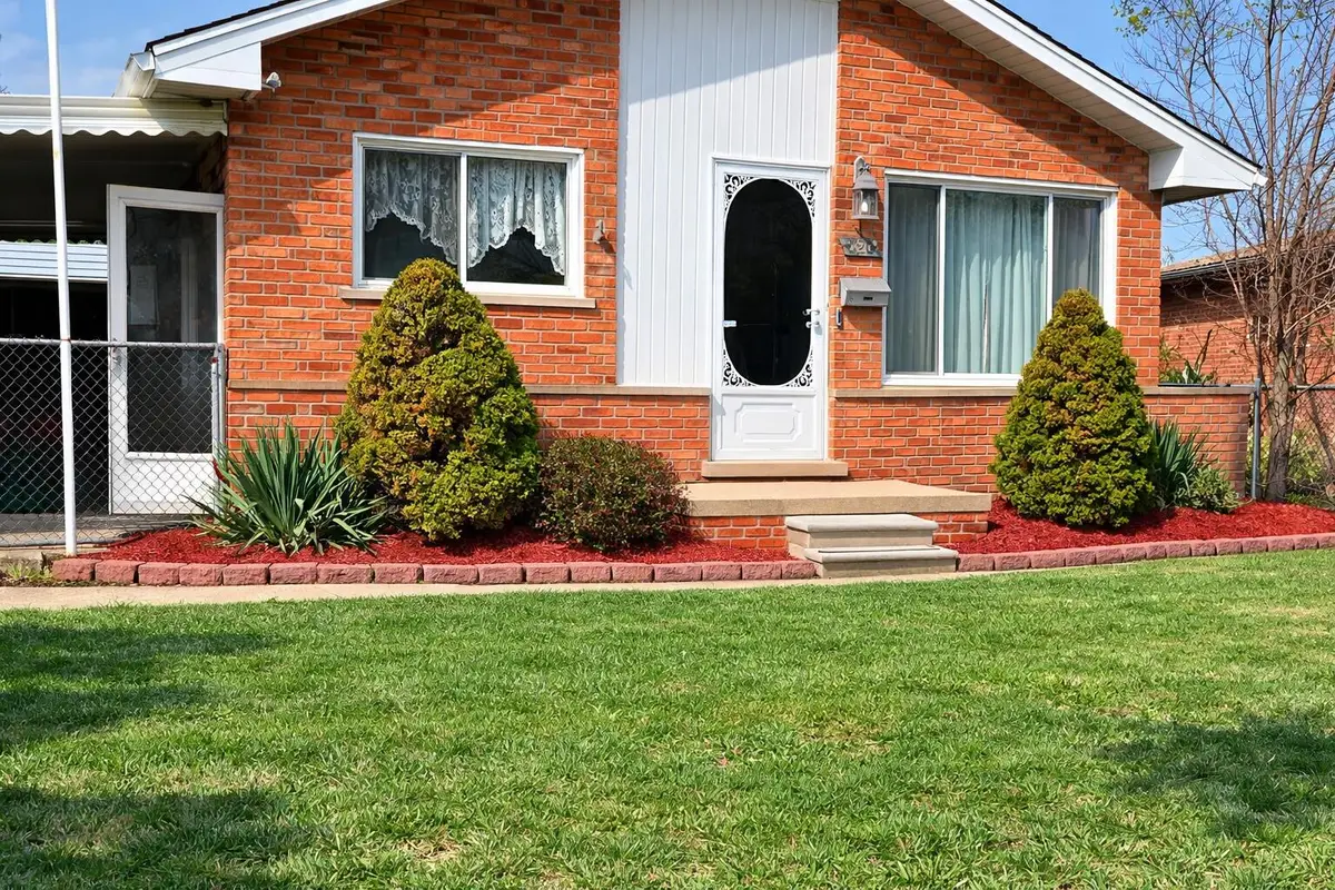 820 S Venoy Road, Westland, MI 48186 - #1