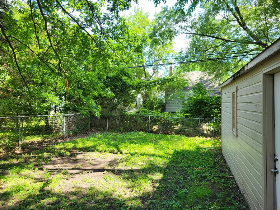 20237 Kingsville Street, Harper Woods, MI 48225 - #3
