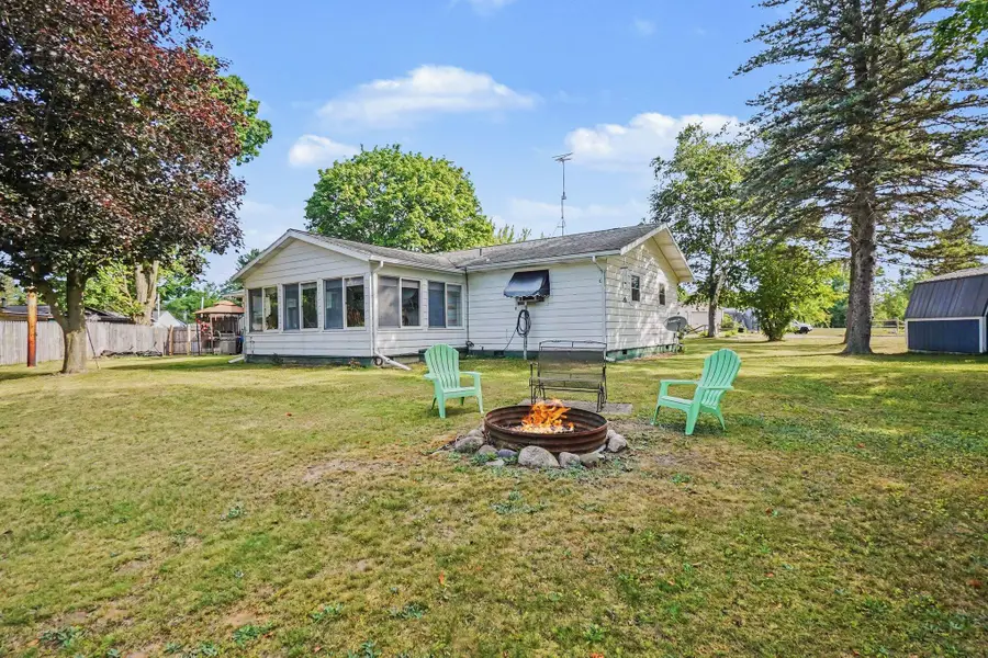 169 Park Place, Barryton, MI 49305 - #2