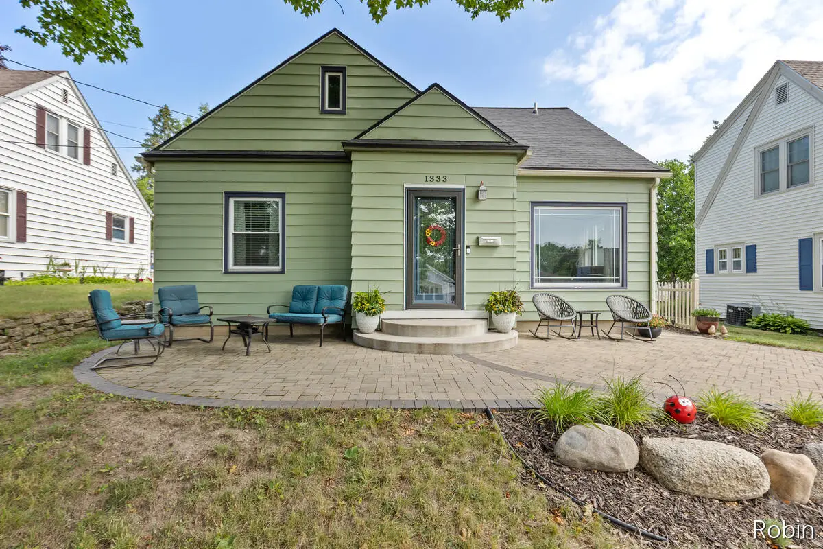 1333 Arianna Street Nw, Grand Rapids, MI 49504 - #1