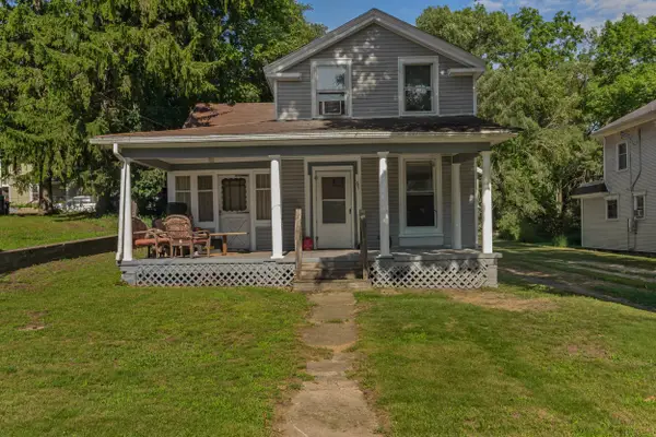63 Oak Street, Hillsdale, MI 49242