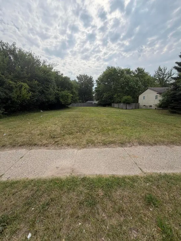 4204 Kalamazoo Avenue Se, Grand Rapids, MI 49508
