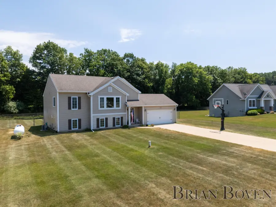 13346 Sunset View Drive Ne, Solon, MI 49319 - #2
