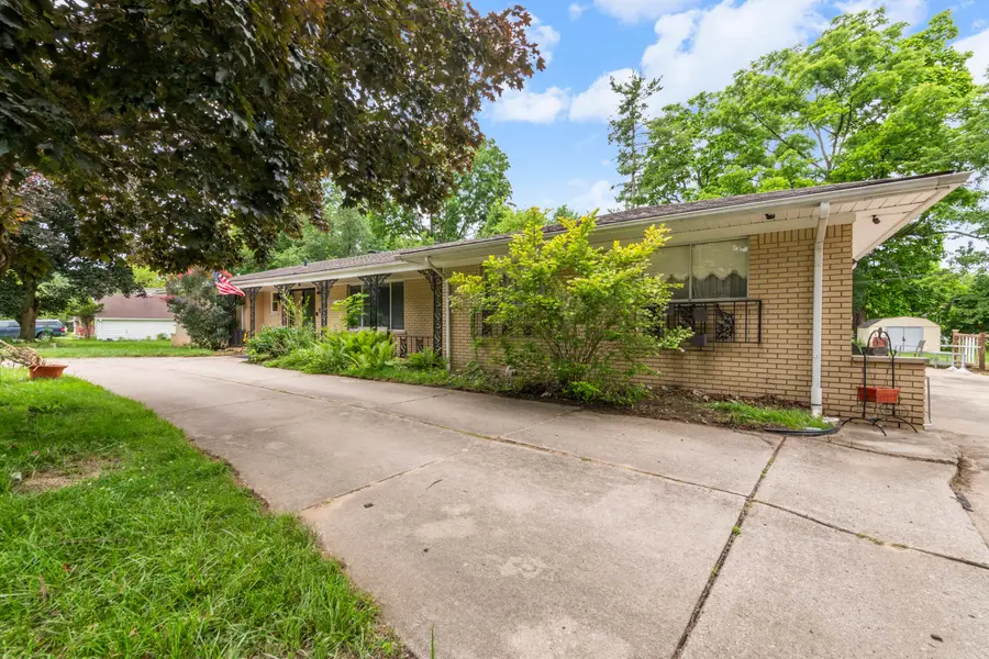 24319 Tamarack Trail, Southfield, MI 48075 - #2