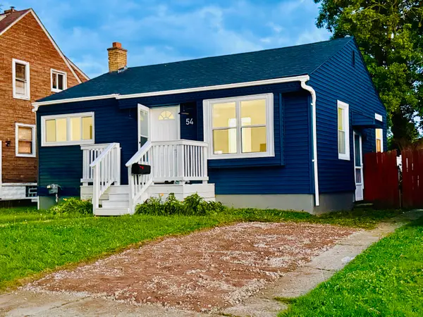 54 E Fairmount Avenue, Pontiac, MI 48340