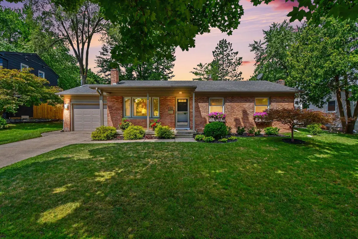 1701 Whitfield Road Se, Grand Rapids, MI 49506 - #1