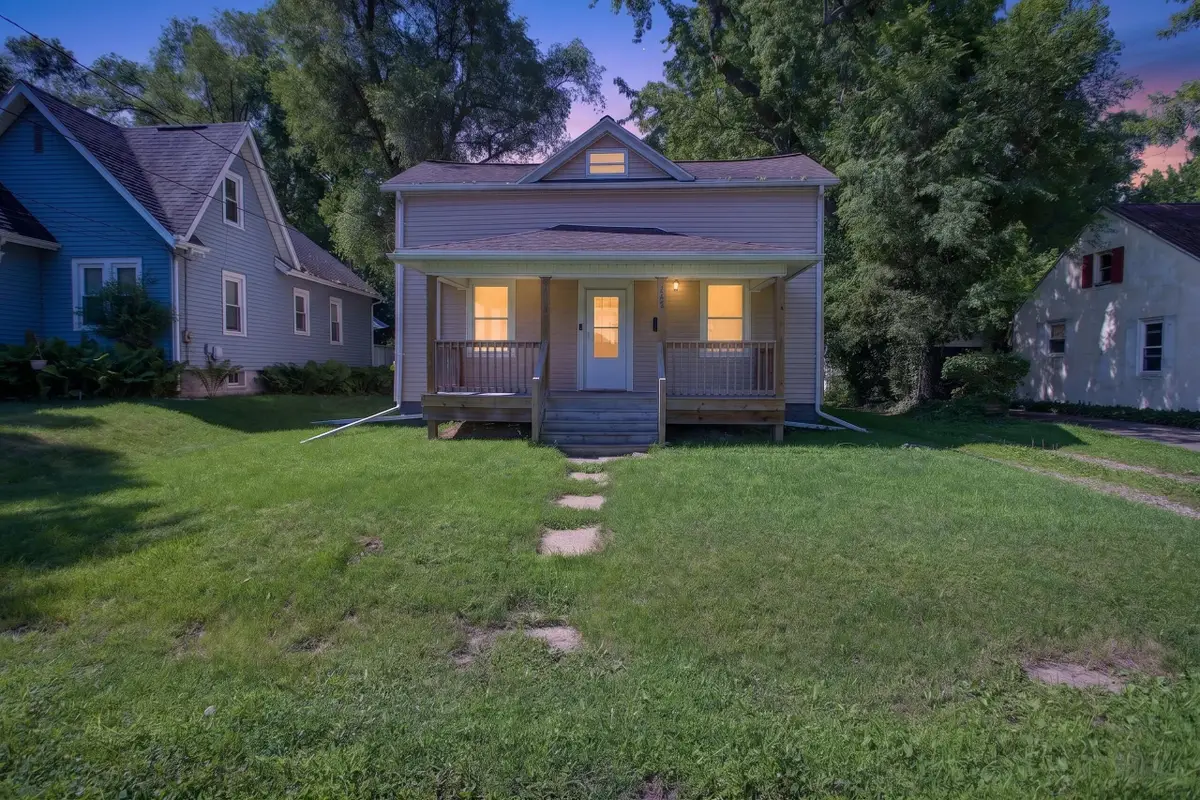 105 Avondale Avenue, Jackson, MI 49203 - #1