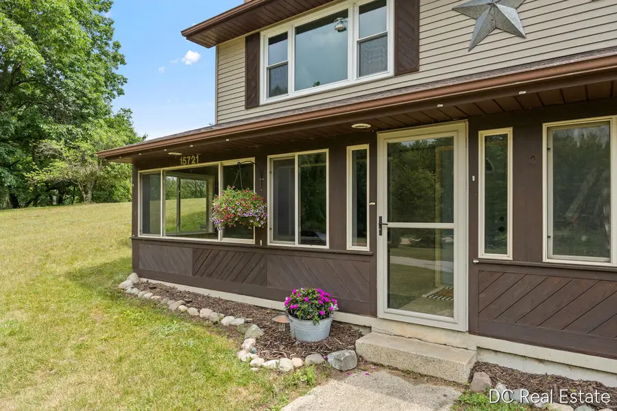 15721 W Almy Road, Howard City, MI 49329 - #2