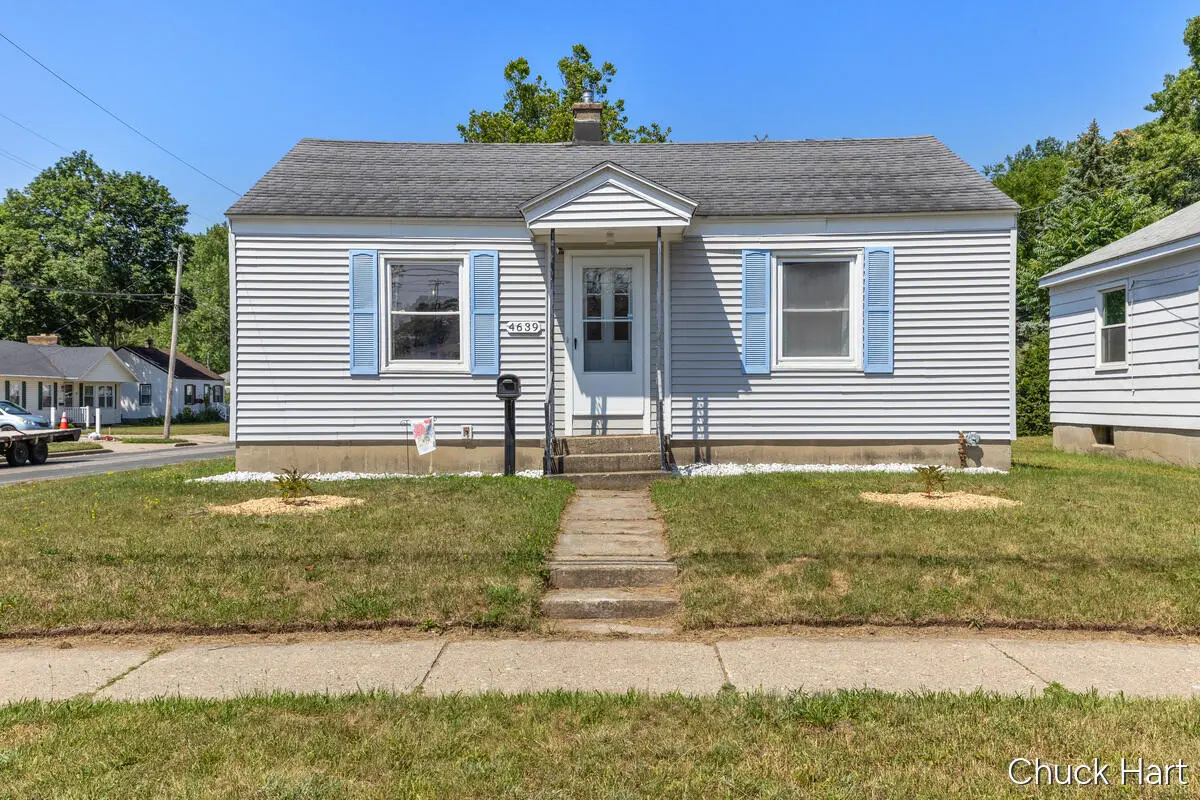 4639 Walton Avenue Sw, Grand Rapids, MI 49548 - #1