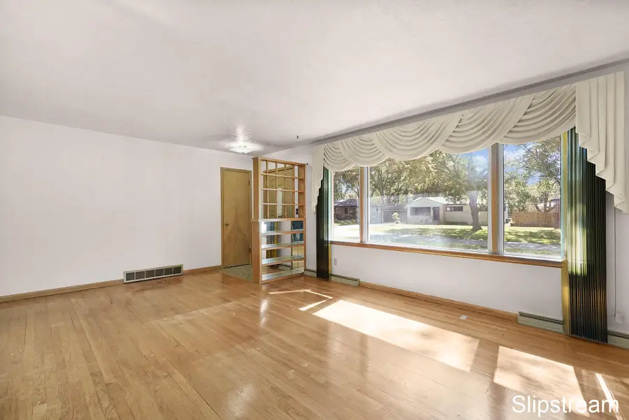 168 E Delaware Avenue, Benton Harbor, MI 49022 - #3