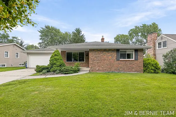 2238 Edgewood Avenue Se, Grand Rapids, MI 49546
