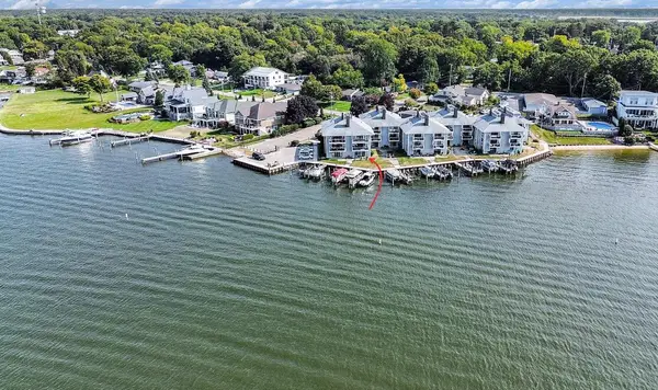 400 Lakeview Court #01A, Spring Lake, MI 49456