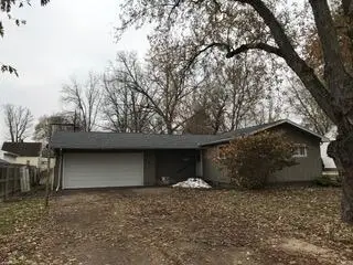 511 W Berry Avenue, Lansing, MI 48910
