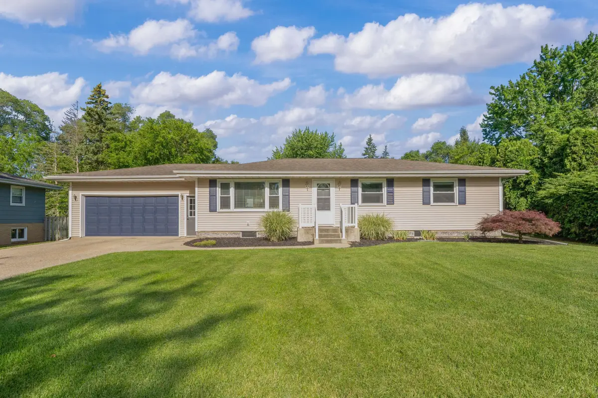 2214 Lynn Drive, Saint Joseph, MI 49085 - #1