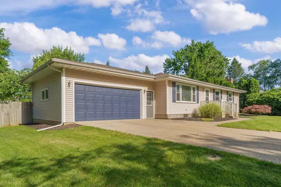 2214 Lynn Drive, Saint Joseph, MI 49085 - #3