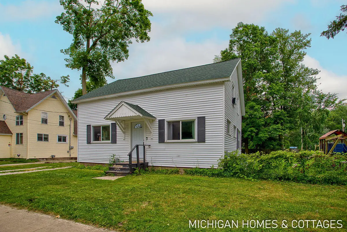 752 Jordan Lake Avenue, Lake Odessa, MI 48849 - #1