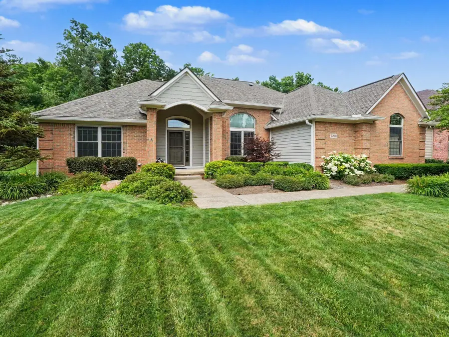 2258 Woodview Lane, Pittsfield, MI 48108 - #2