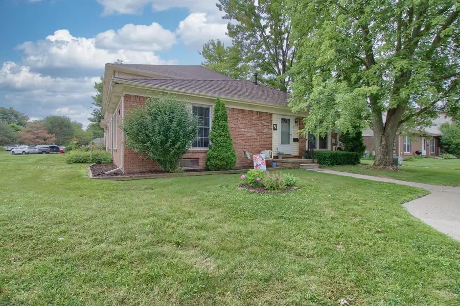 44507 N Umberland Circle, Canton, MI 48187 - #2
