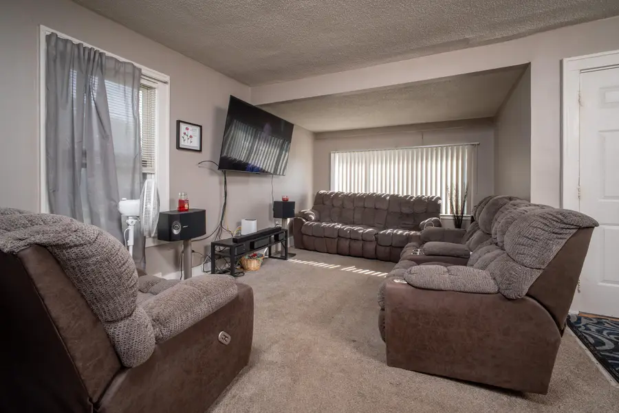 28760 Victor Street, Roseville, MI 48066 - #3