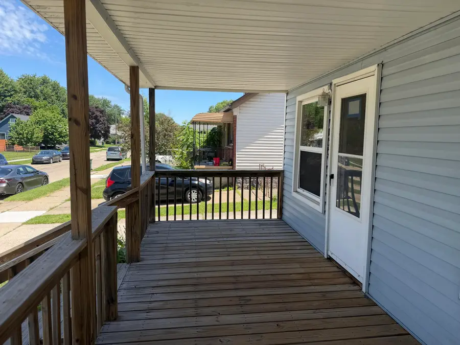 1422 E Granet Avenue, Hazel Park, MI 48030 - #3