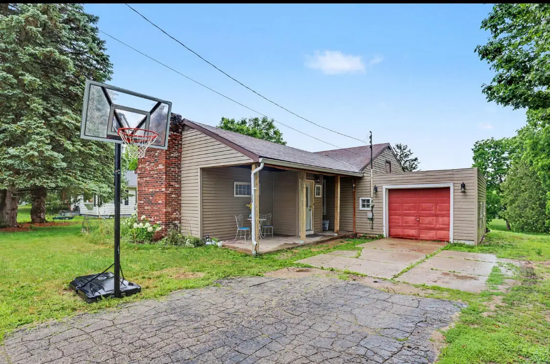 307 N Court Street, Stanton, MI 48888 - #1