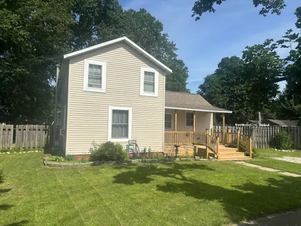 121 S Railroad Street, Lawton, MI 49065