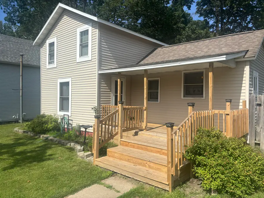 121 S Railroad Street, Lawton, MI 49065 - #3