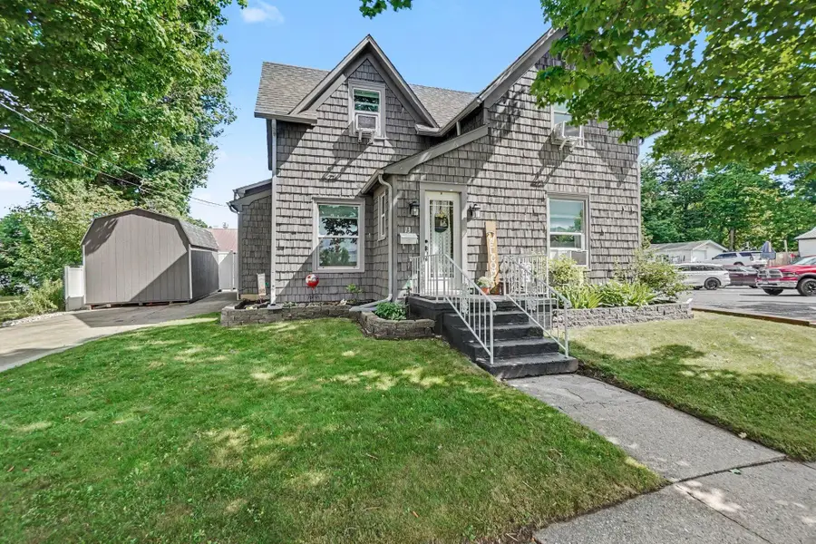 13 E Dayton Street, Fremont, MI 49412 - #2