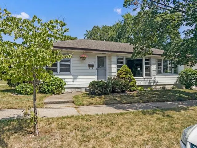 2320 Diamond Avenue Ne, Grand Rapids, MI 49505 - #1