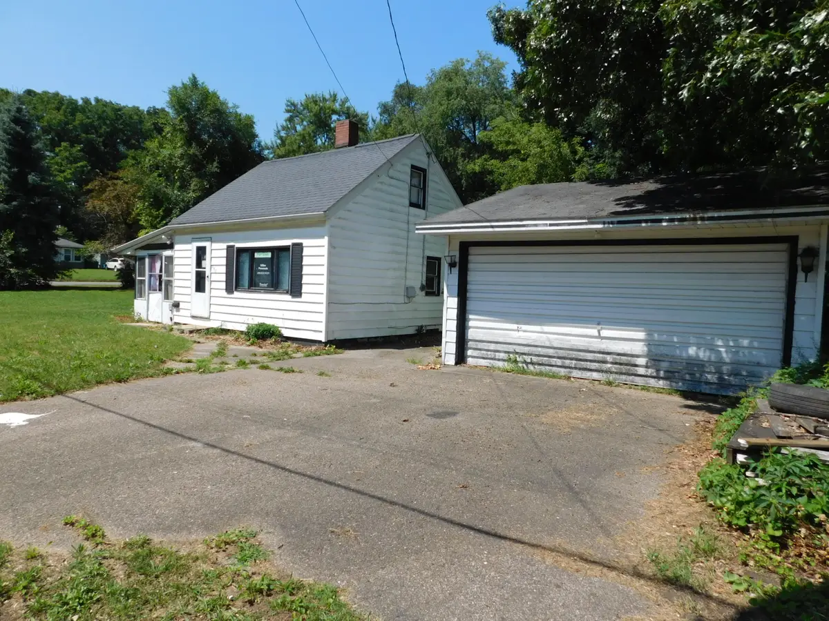 285 Bechman Avenue N, Battle Creek, MI 49015 - #1