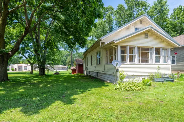 135 W St Joseph Street, Coloma, MI 49038