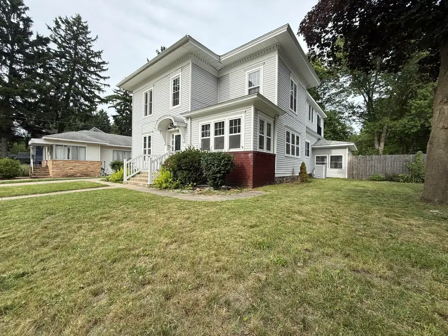 106 Hamilton Street, Dowagiac, MI 49047 - #3
