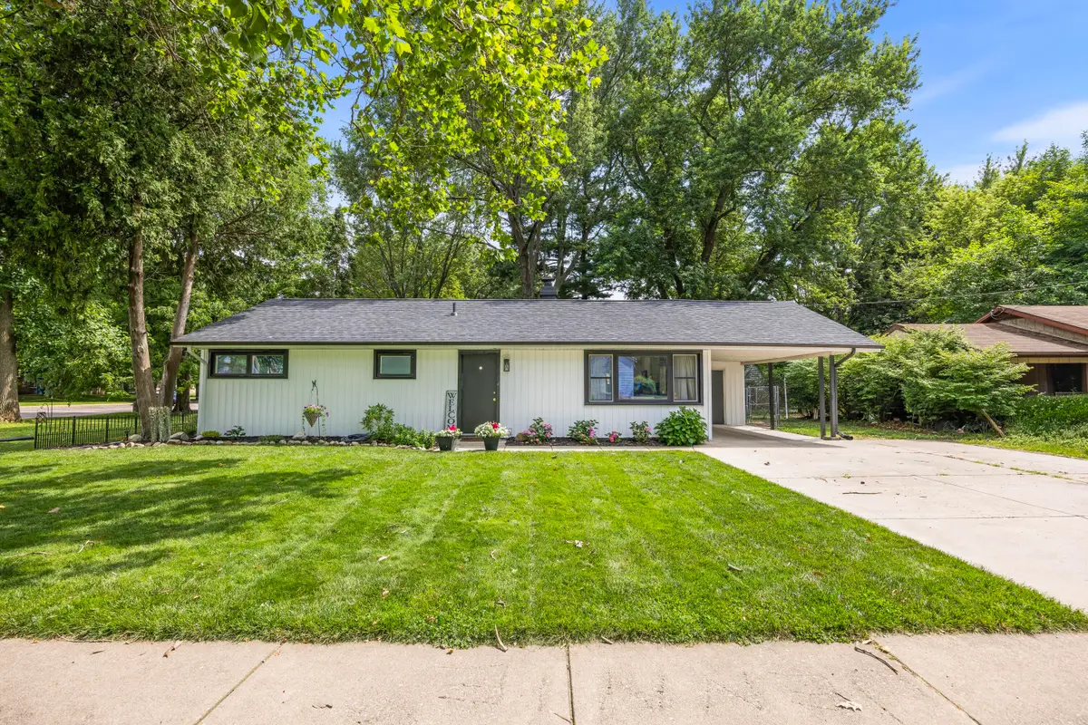 113 W Hughes Street, Marshall, MI 49068 - #1